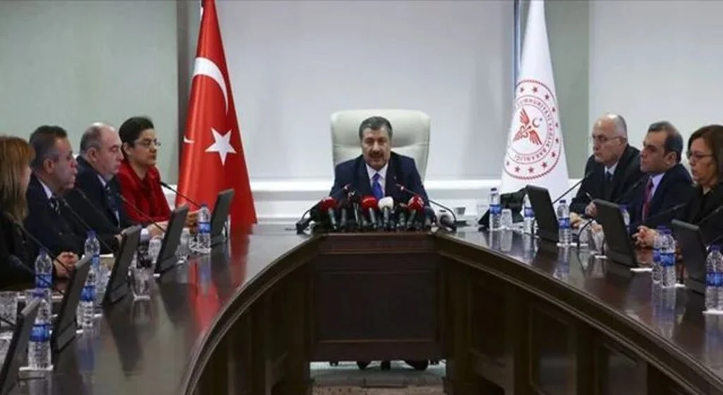 Aşısızlara yeni yasaklar mı geliyor? Gözler Kritik Toplantıda