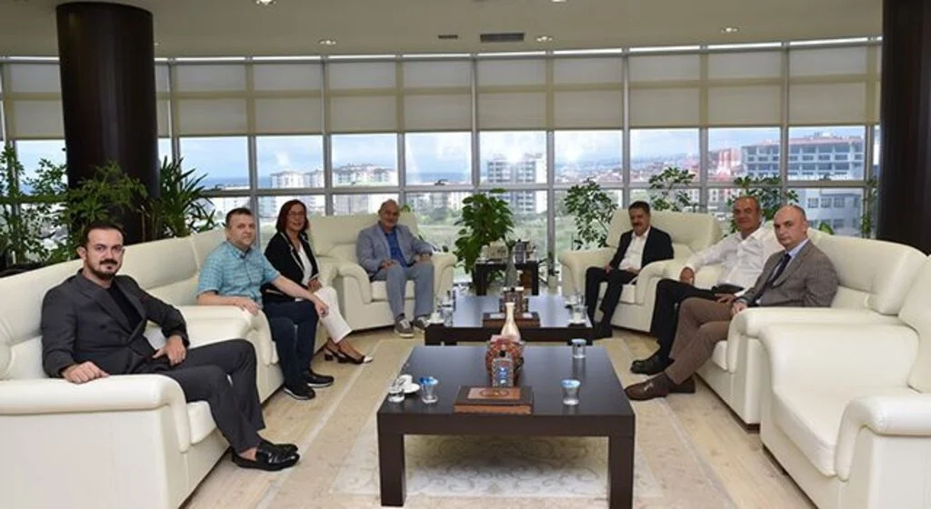 Atakum Belediye Başkanı Deveci’den Rektör Ünal’a Ziyaret