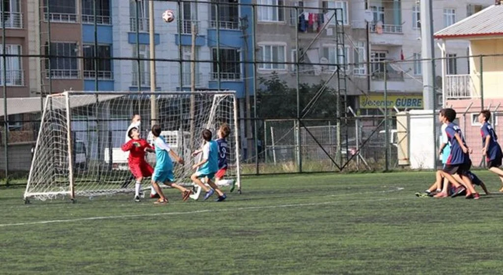 Bafra'da Futbol Şenliği Sürüyor