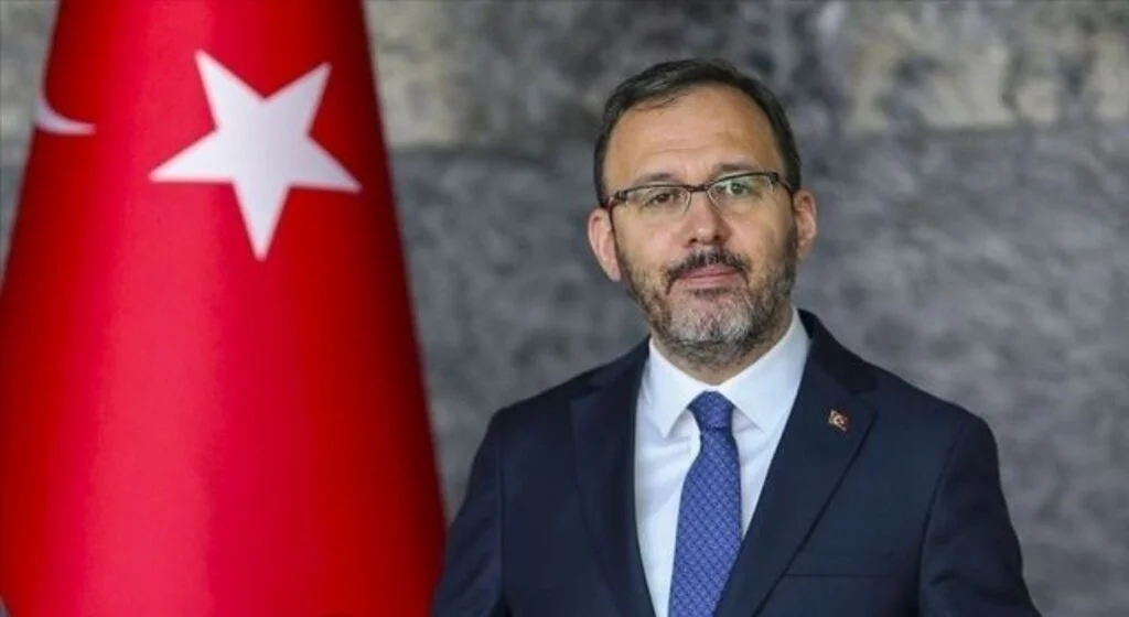 Bakan Kasapoğlu: Yükseköğrenim öğrencilerinin ağustos ayı burs ve kredi ödemeleri yatırılmaya başlandı