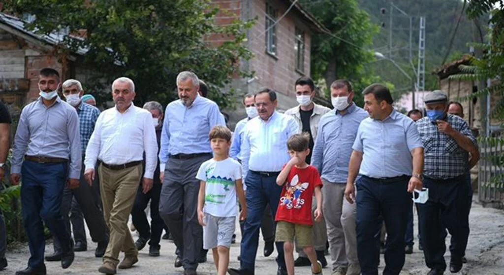 Başkan Demir: “Vatandaşlarımız çamura basmadan mahallesine gidecek”