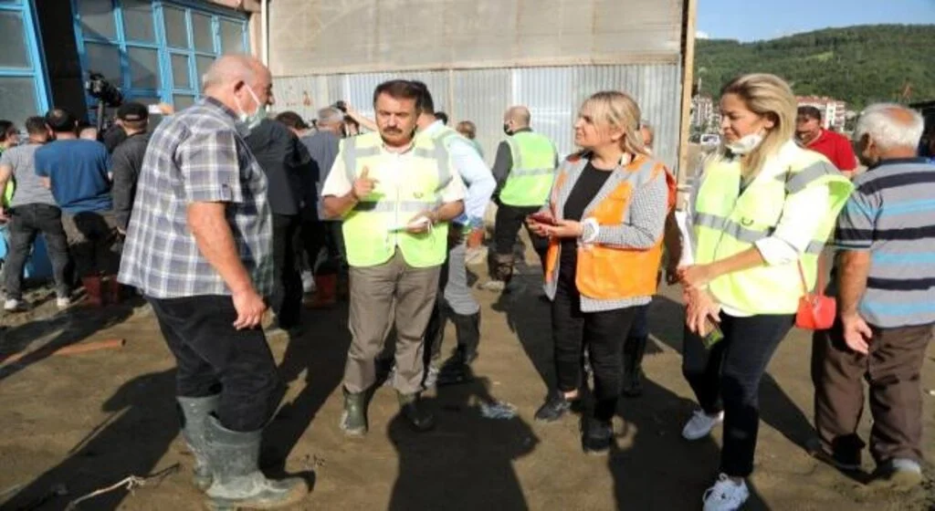 Başkan Deveci afet bölgesinde