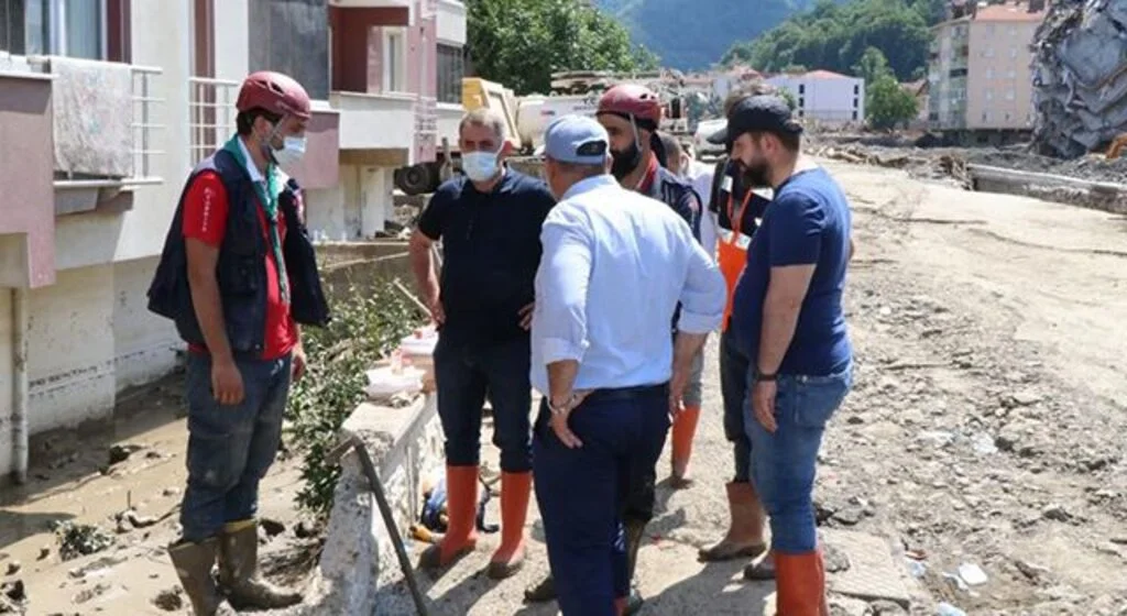 Başkan Sandıkçı: “Sel bölgesine yardımlarımız devam edecek”