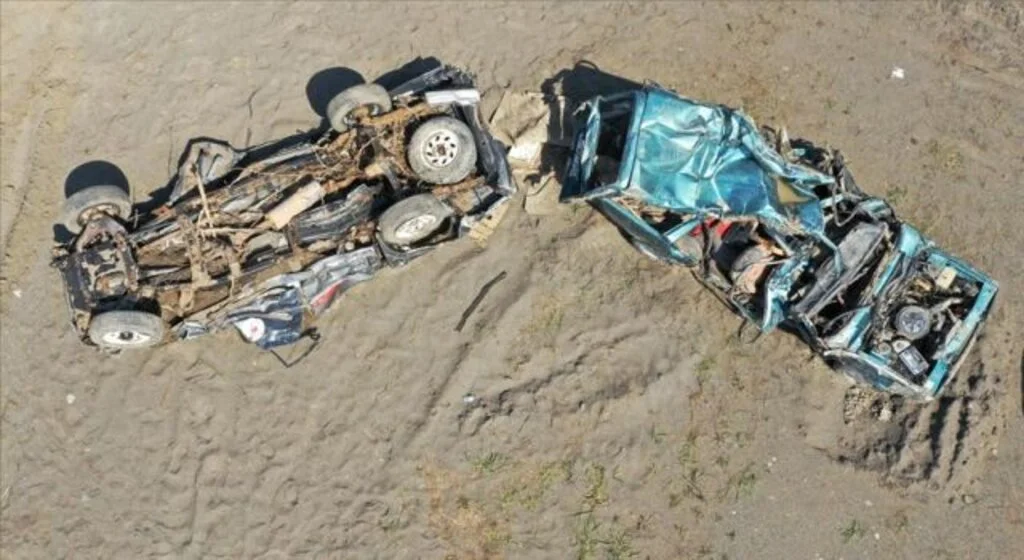 Bozkurt'taki selde vatandaşlar hurdaya dönen araçlarını 'şasi' numarasından tanıyor
