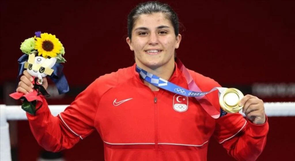 Busenaz Sürmeneli altın madalya kazandı