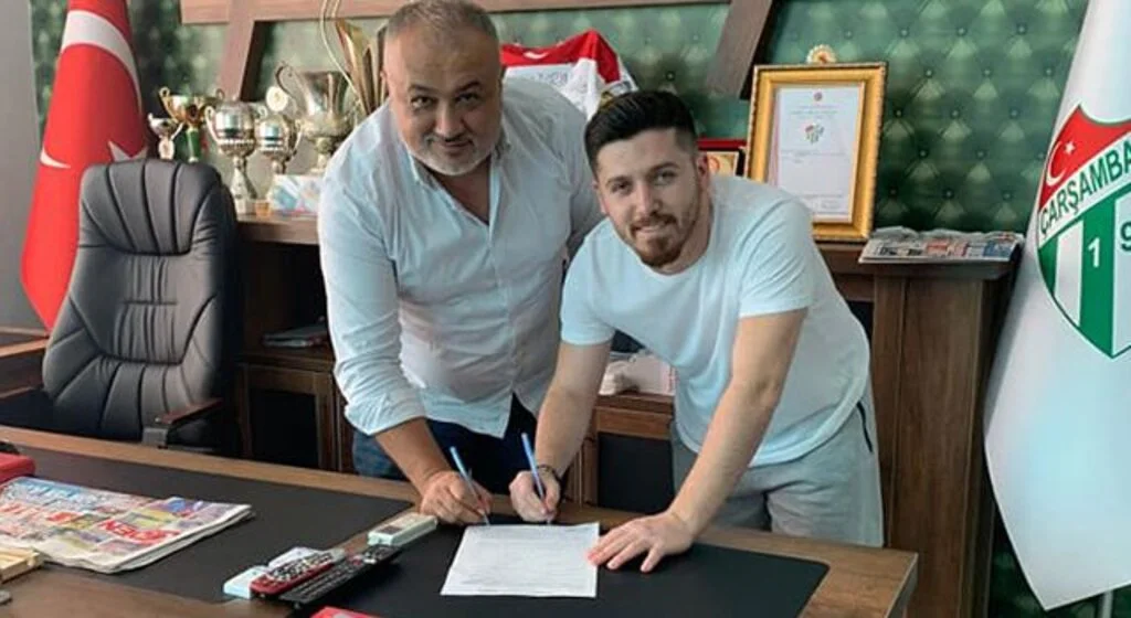Çarşambaspor'da Mustafa Pınar İmzayı Attı