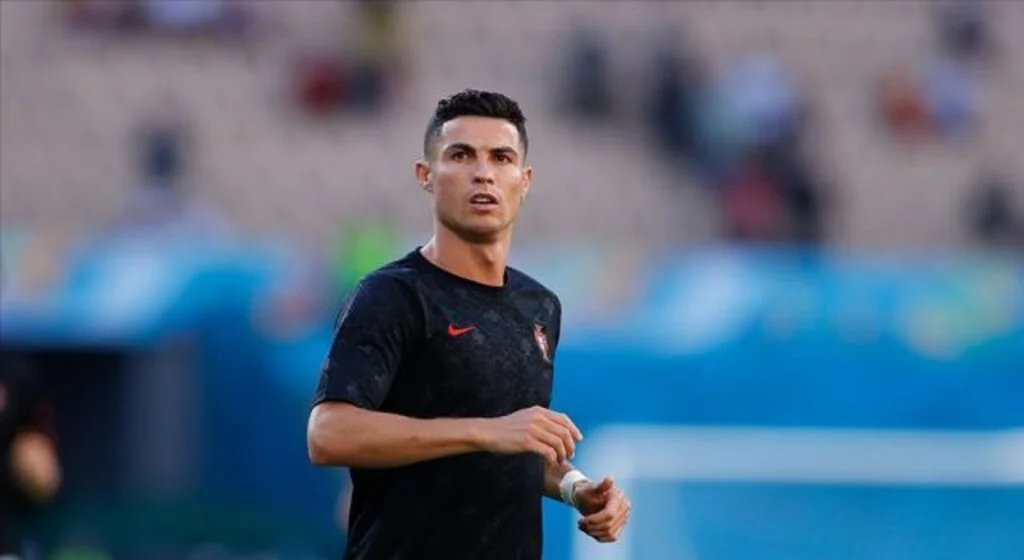Cristiano Ronaldo resmen Manchester United'da