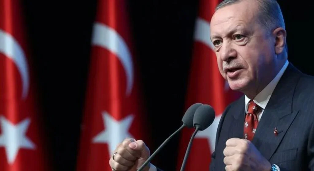 'Cumhurbaşkanı Erdoğan ses getirecek Kabine değişikliği yapacak' iddiası