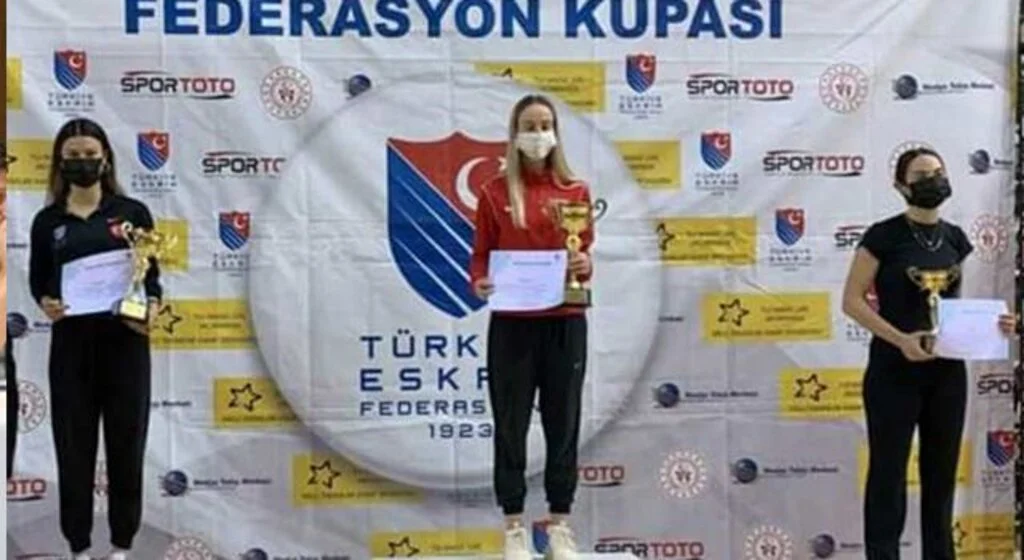 Eskrimde Büyük Başarı