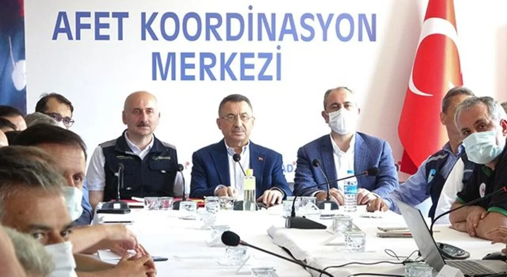 Fuat Oktay'da sel felaketinin yaşandığı Ayancık'ta