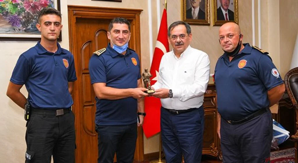Manavgat'a giden itfaiye ekipleri döndü