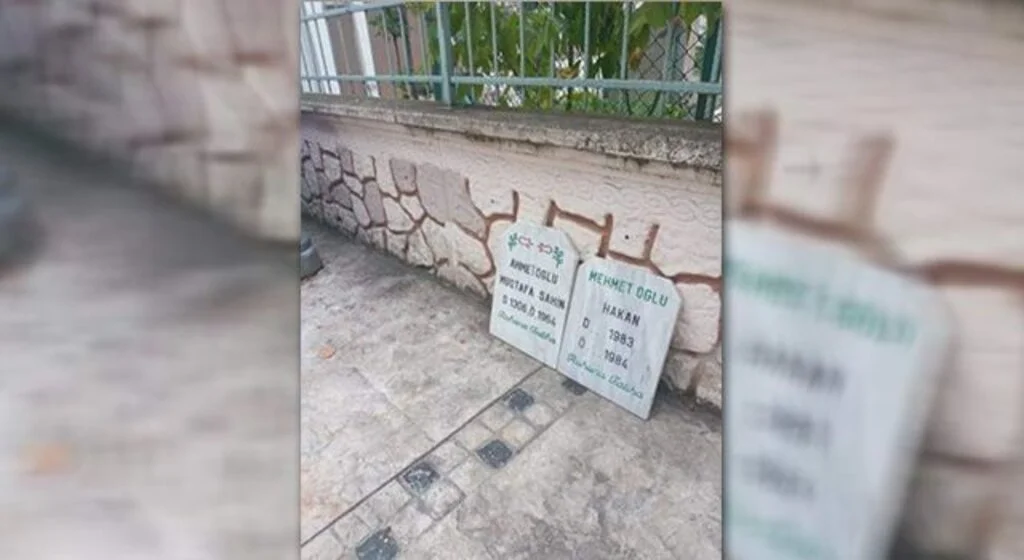 Mezar taşlarını çöpe attılar