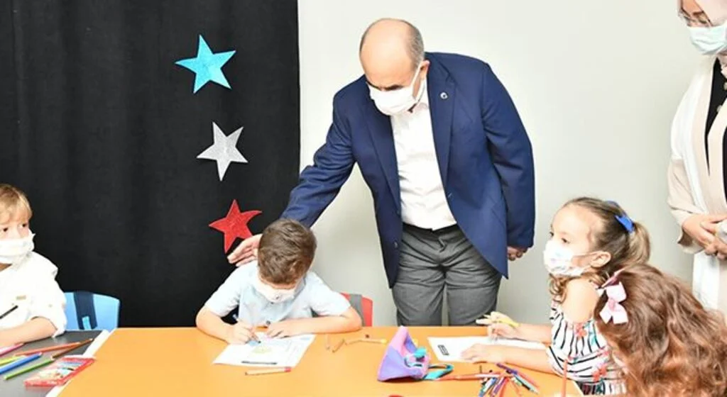 Minik çocuklardan Vali Dağlı'ya Kur'an-ı Kerim tilaveti