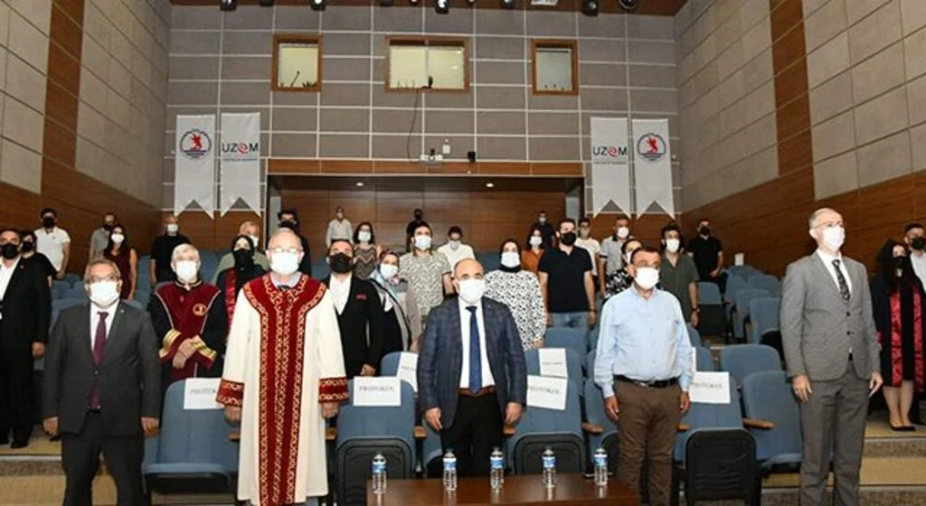 OMÜ Hukuk Fakültesi’nde mezuniyet heyecanı