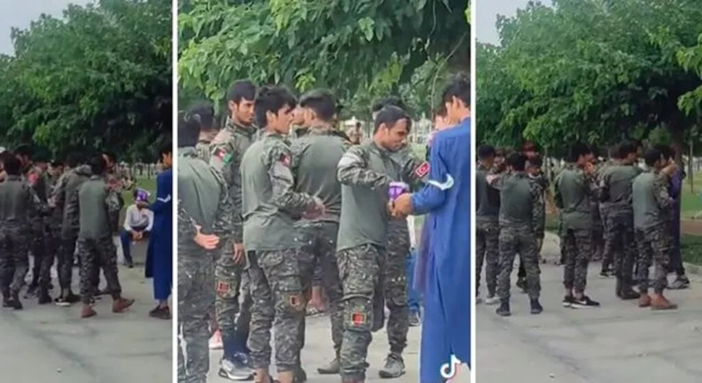 Polis müdahale etti! Zeytinburnu sahilinde asker kıyafetiyle görüntülenen Afganlar tepki çekmişti