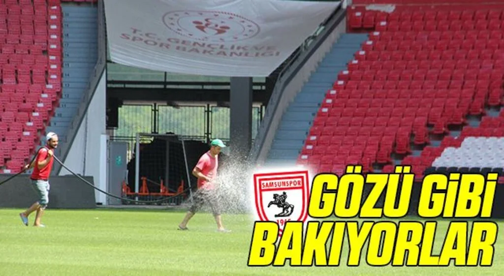 Samsun 19 Mayıs Stadyumu'nda Personel Yoğun Çalışıyor