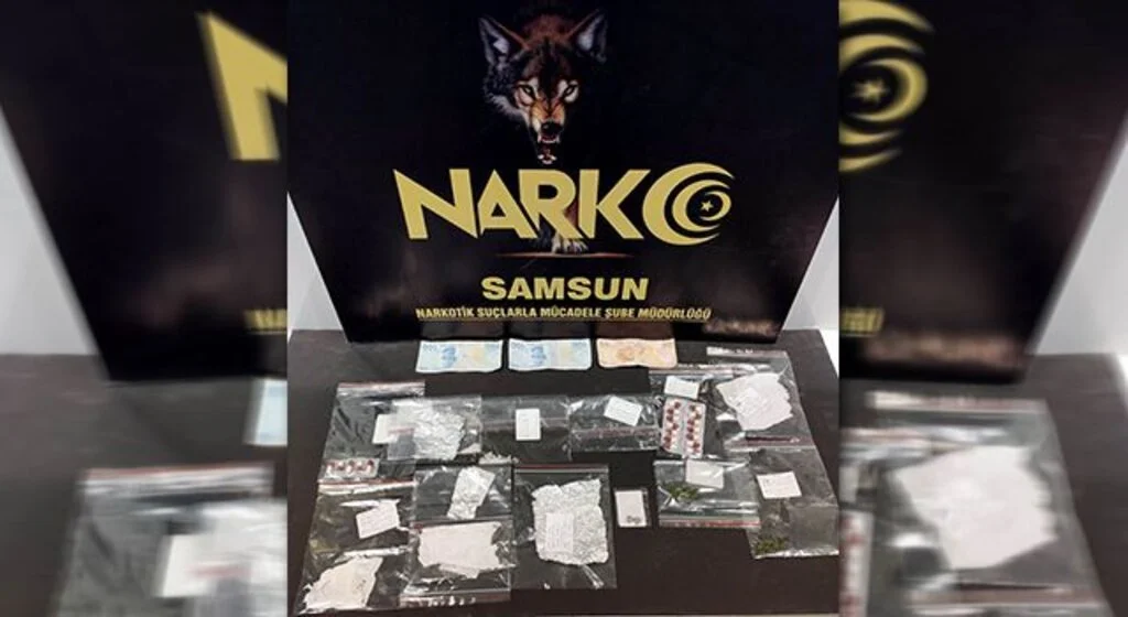 Samsun'da bir evde paketler halinde uyuşturucu ele geçirildi: 1 gözaltı