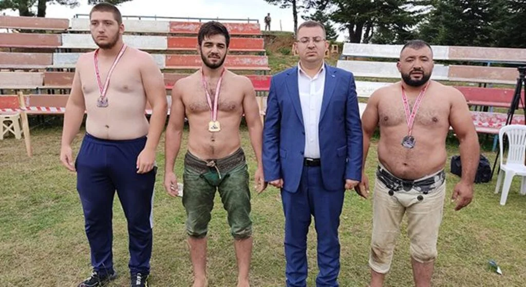 Samsun'da Güreşler Nefes Kesti