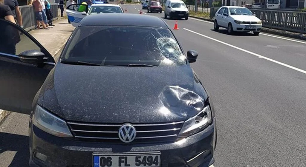 Samsun'da otomobil yayaya çarptı: 1 yaralı