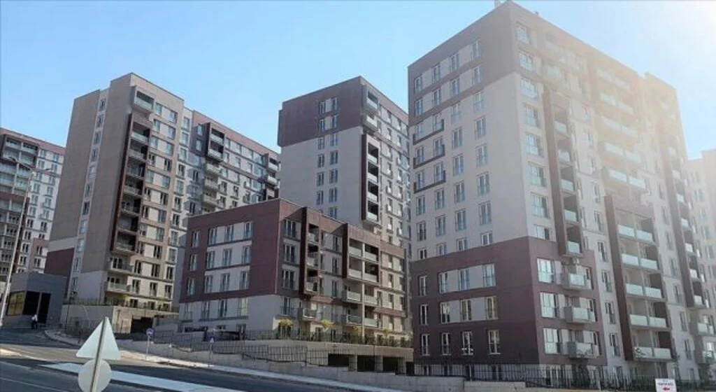 TOKİ, İzmir'de 285 konutu açık artıma ile satışa sundu