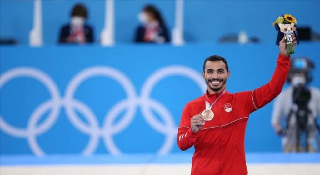 Türk cimnastiği tarihindeki ilk olimpiyat madalyasını Ferhat Arıcan ile aldı