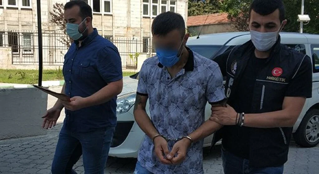 Uyuşturucu hapla yakalanan şahıs gözaltında