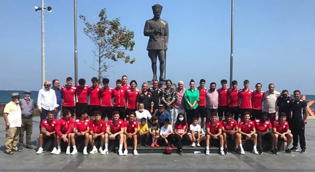 Yakakent 'şampiyon Samsunspor'u ağırladı