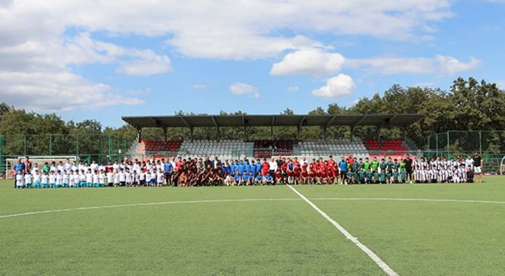 Yıldızlar Futbol Şenliğinde Eğlendi