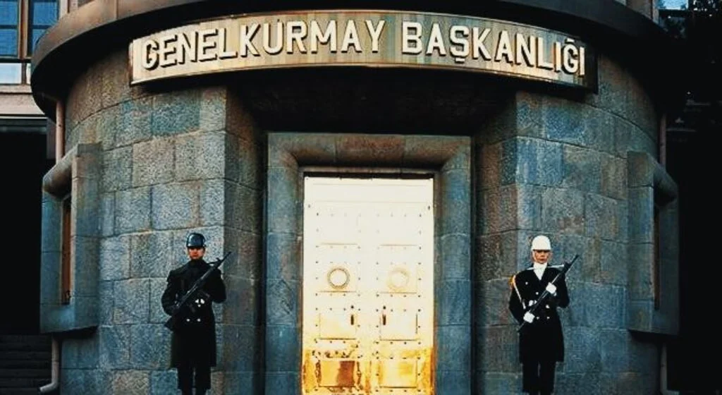 28 Şubat generallerinin rütbeleri söküldü