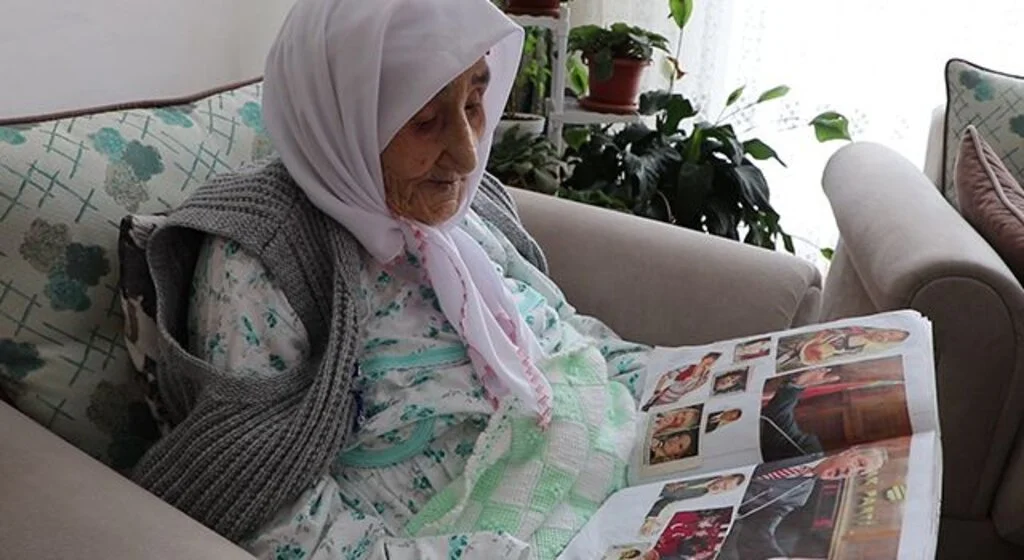 98 yaşındaki Sariye ninenin ‘Cumhurbaşkanı albümü’