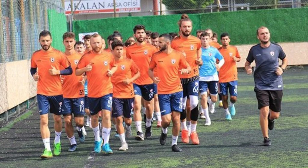 Atakum Belediyespor'da Önce İdman Sonra Kutlama