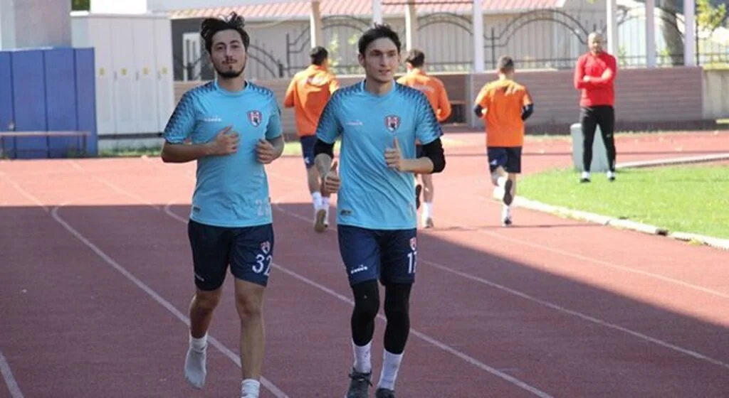 Atakumlu Futbolcular Atletizm Pistinde Çalıştı