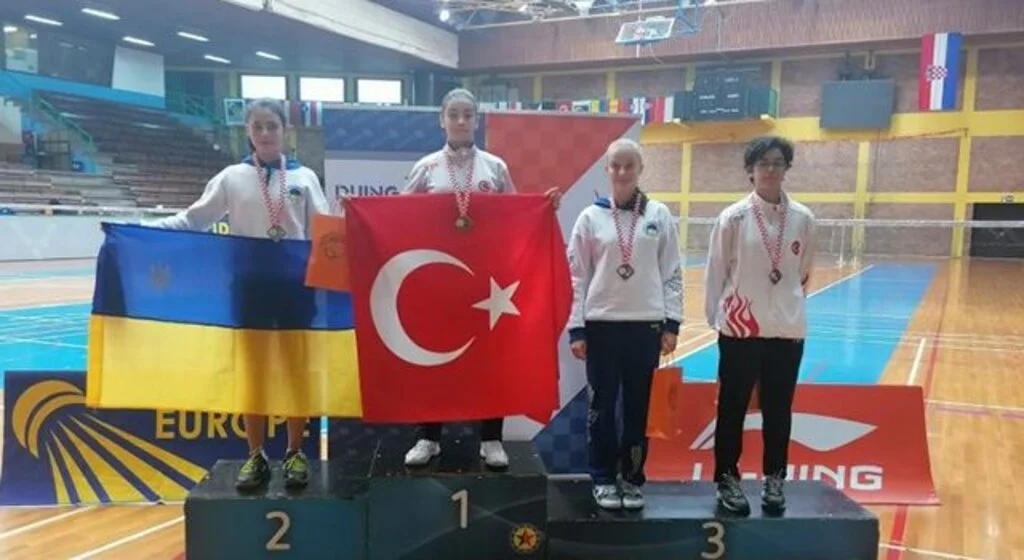 Badmintonculardan Üç Madalya