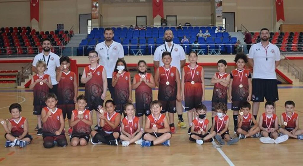Bafra'da Geleceğin Yıldızları Yetişiyor