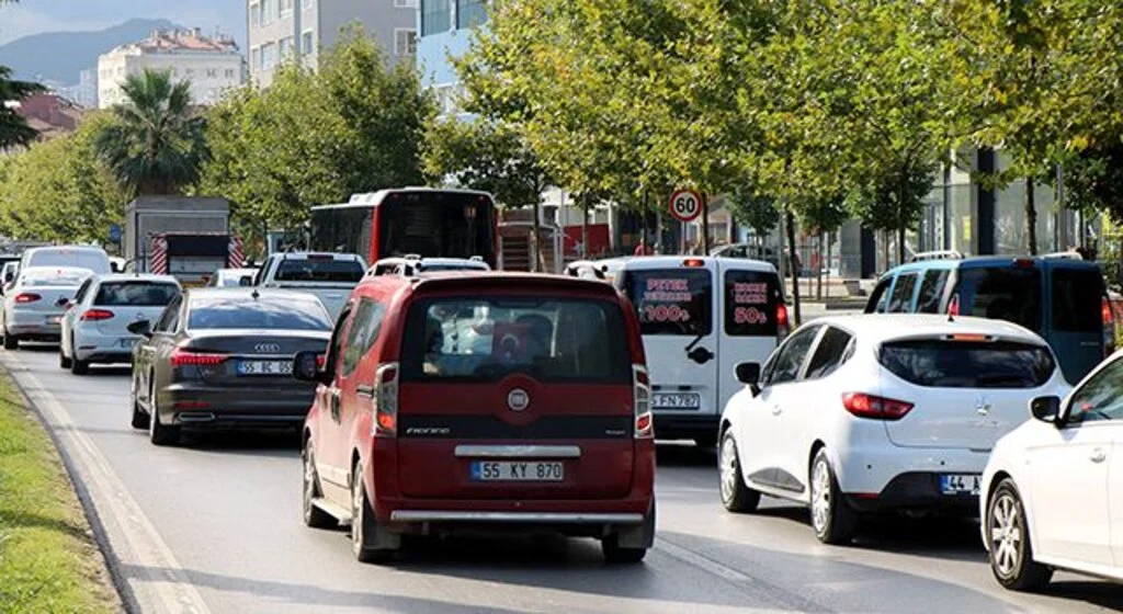 Başkan Demir: “Trafik yoğunluğu 1,5 yıl, otopark problemi de 2 yıl sonra tarih olacak”