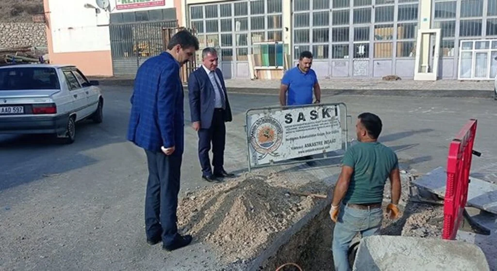 Başkan sanayide: “Yağmur suyu hattı çalışmaları tamamlanacak”