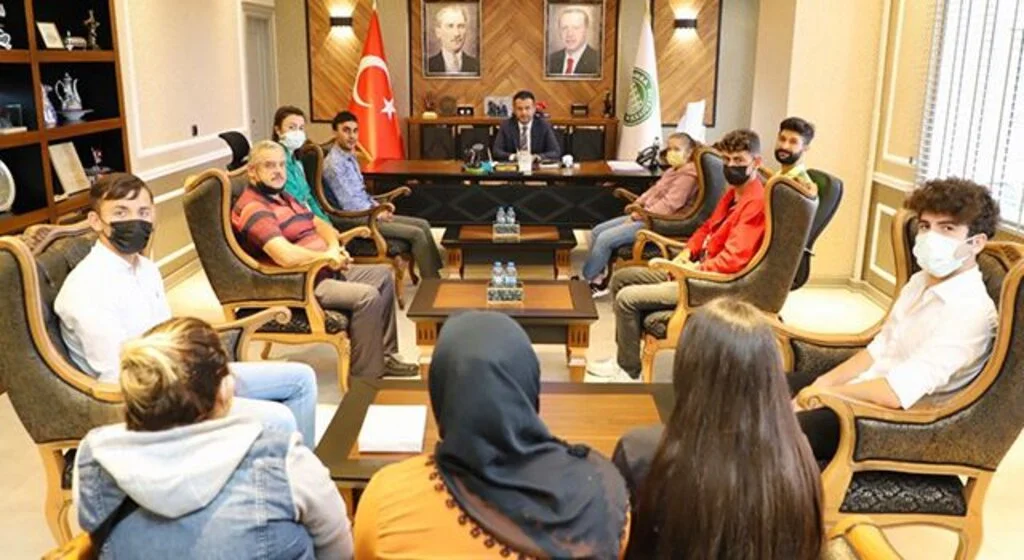 Beden Eğitimi ve Spor Yüksekokulu’nu kazanan öğrencilerden Başkan Doğan'a Ziyaret