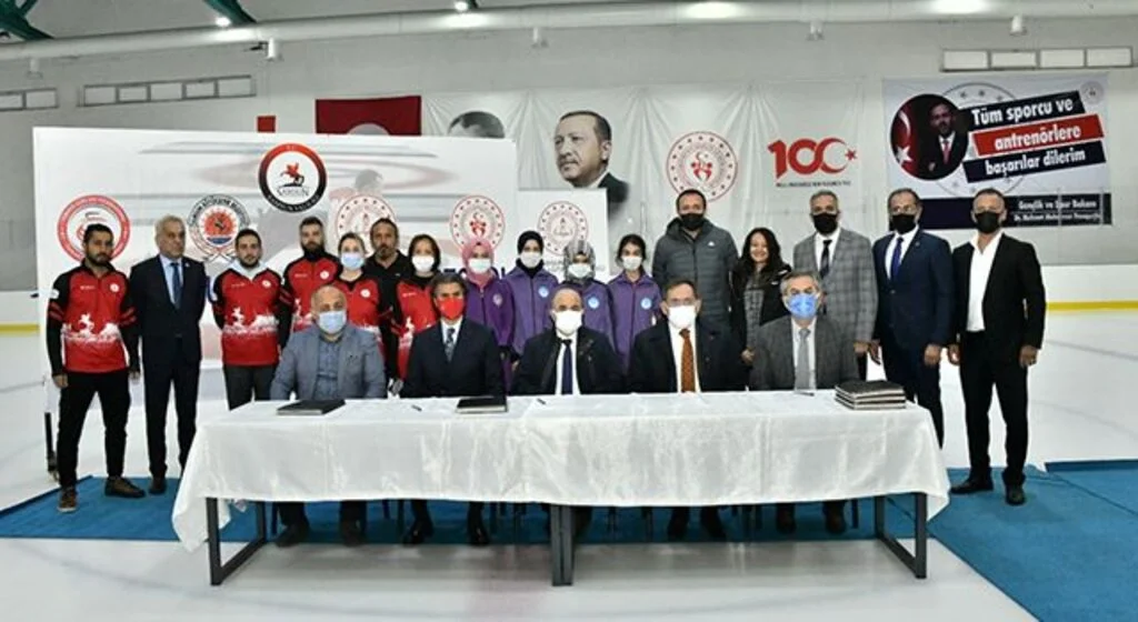 'Buzda Satranç Projesi'nde imzalar atıldı