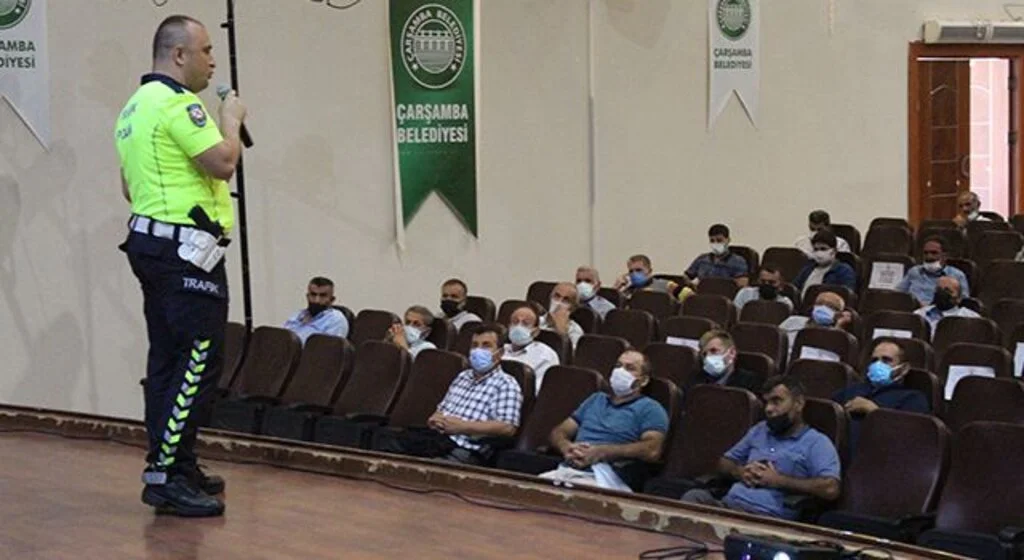Çarşamba'da servis sürücülerine seminer