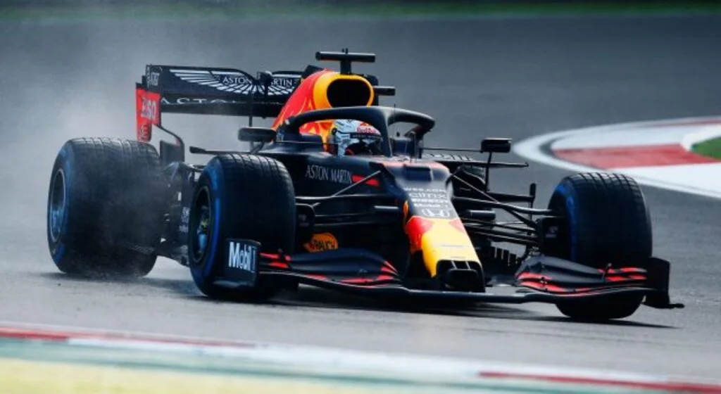 Formula 1 sezonu sona ererken