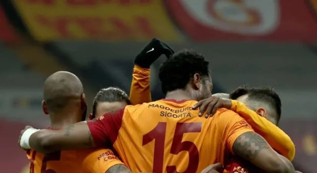 Galatasaray Göztepe Engelini 2 -1 İle Geçti