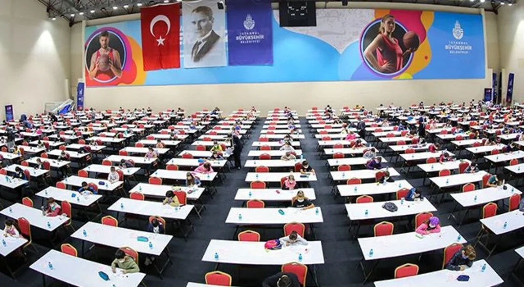 İBB'den Gençlere Teknoloji Üretimi Eğitimi