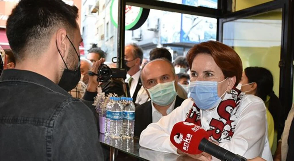İYİ Parti Genel Başkanı Akşener Samsun'un İlkadım, Bafra ve Atakum ilçelerini ziyaret etti