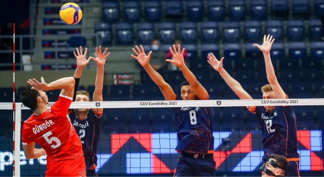 Karşılaşmanın üçüncü setinde 