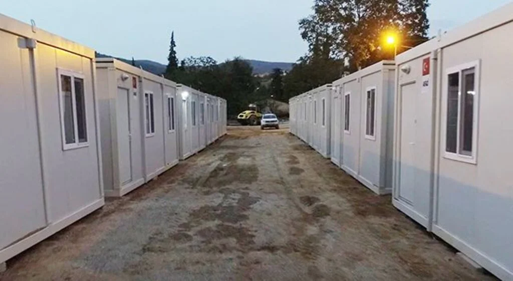 Konteyner evlere enerji verildi