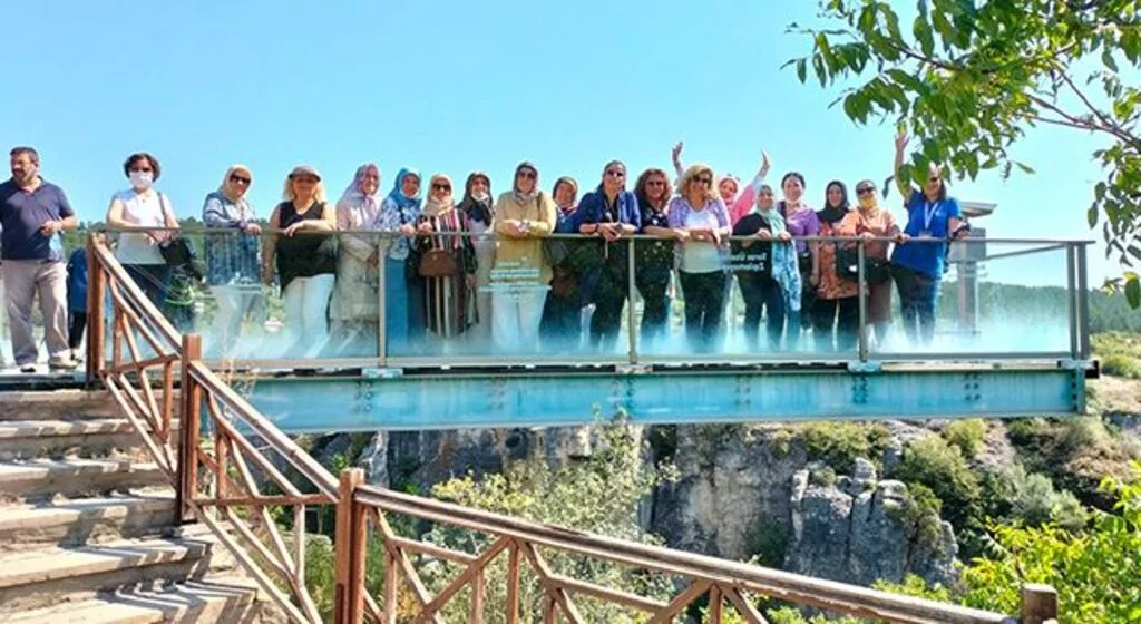 Kursiyer kadınlara gezi ödülü