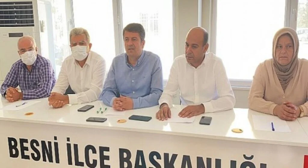 Milletvekili Tutdere: Besni’yi Karış Karış Gezecek Sıkmadık El Bırakmayacağız!