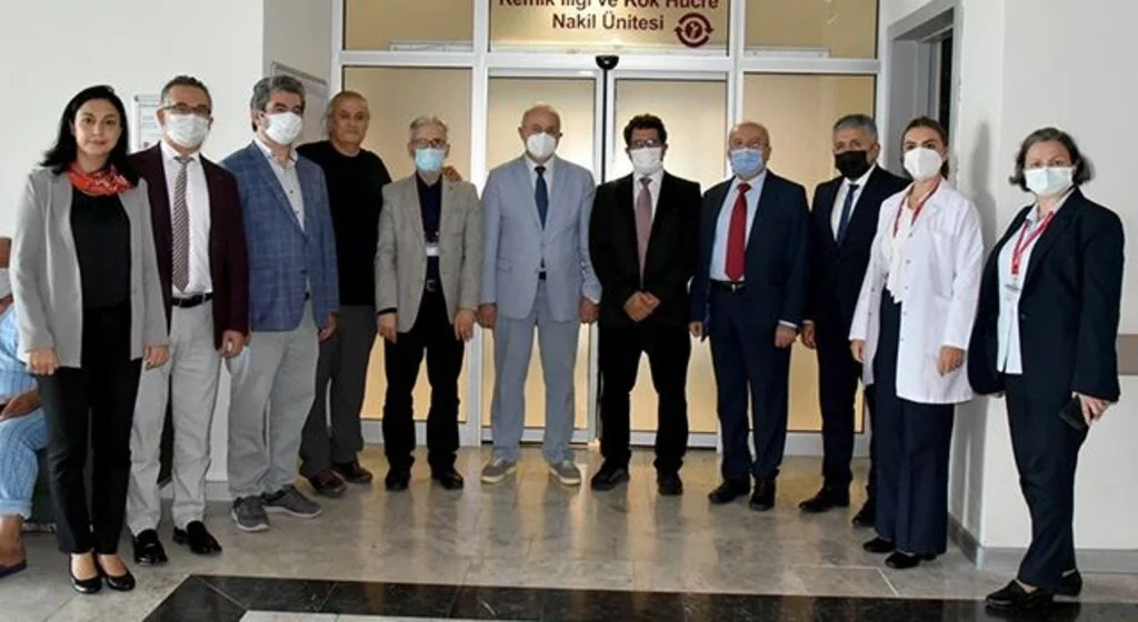 OMÜ yüzler kulübünde