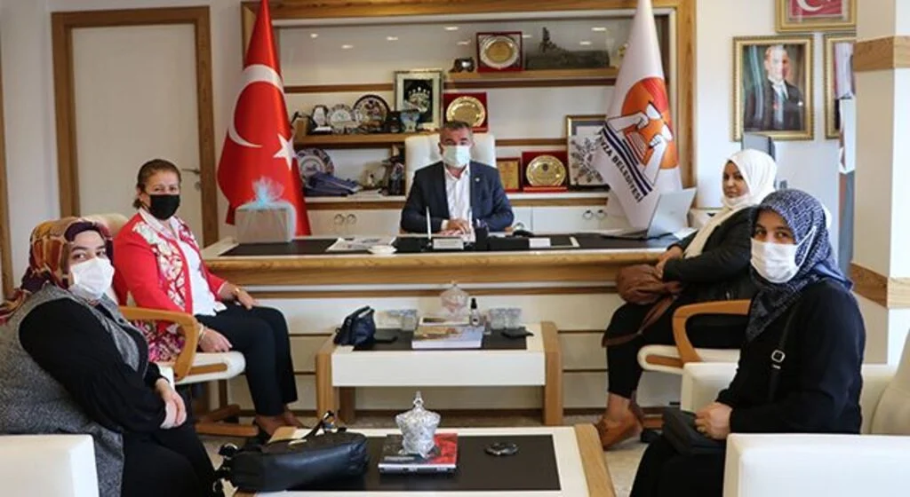 Özdemir: “Üreten kadınlarımızın yanındayız”