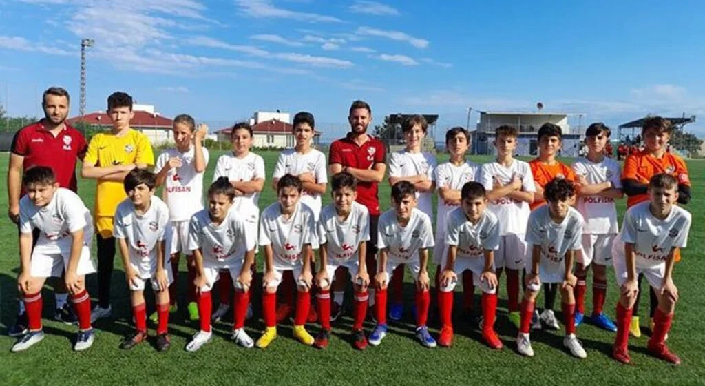 Samsun Kadıköyspor'dan Sinop'a Hem Ziyaret Hem Hazırlık Maçı